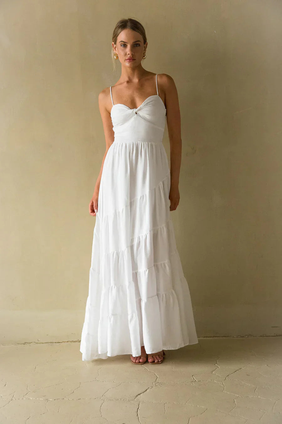 Donna Twist Front Tiered Maxi Dress